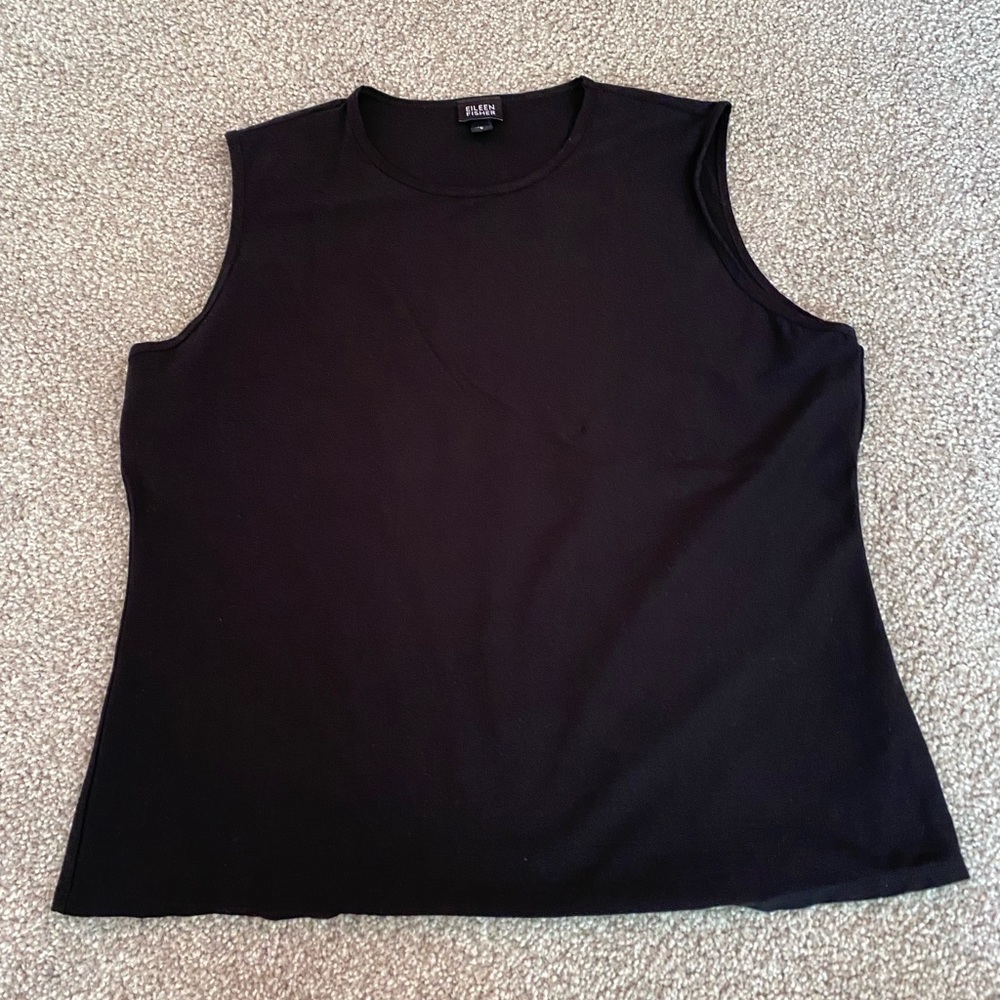 Black Eileen Fisher sleeveless top in size large. EUC